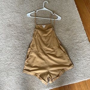 Billabong Overall Shorts Size Small (never worn)